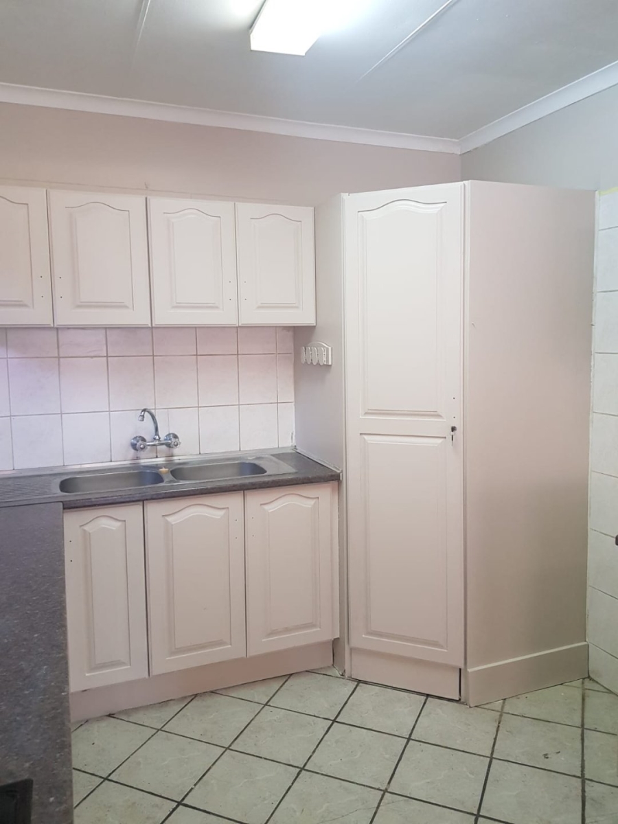 To Let 3 Bedroom Property for Rent in Ifafi North West